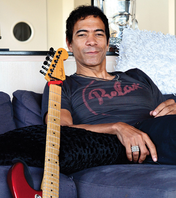 Greg Howe with guitar